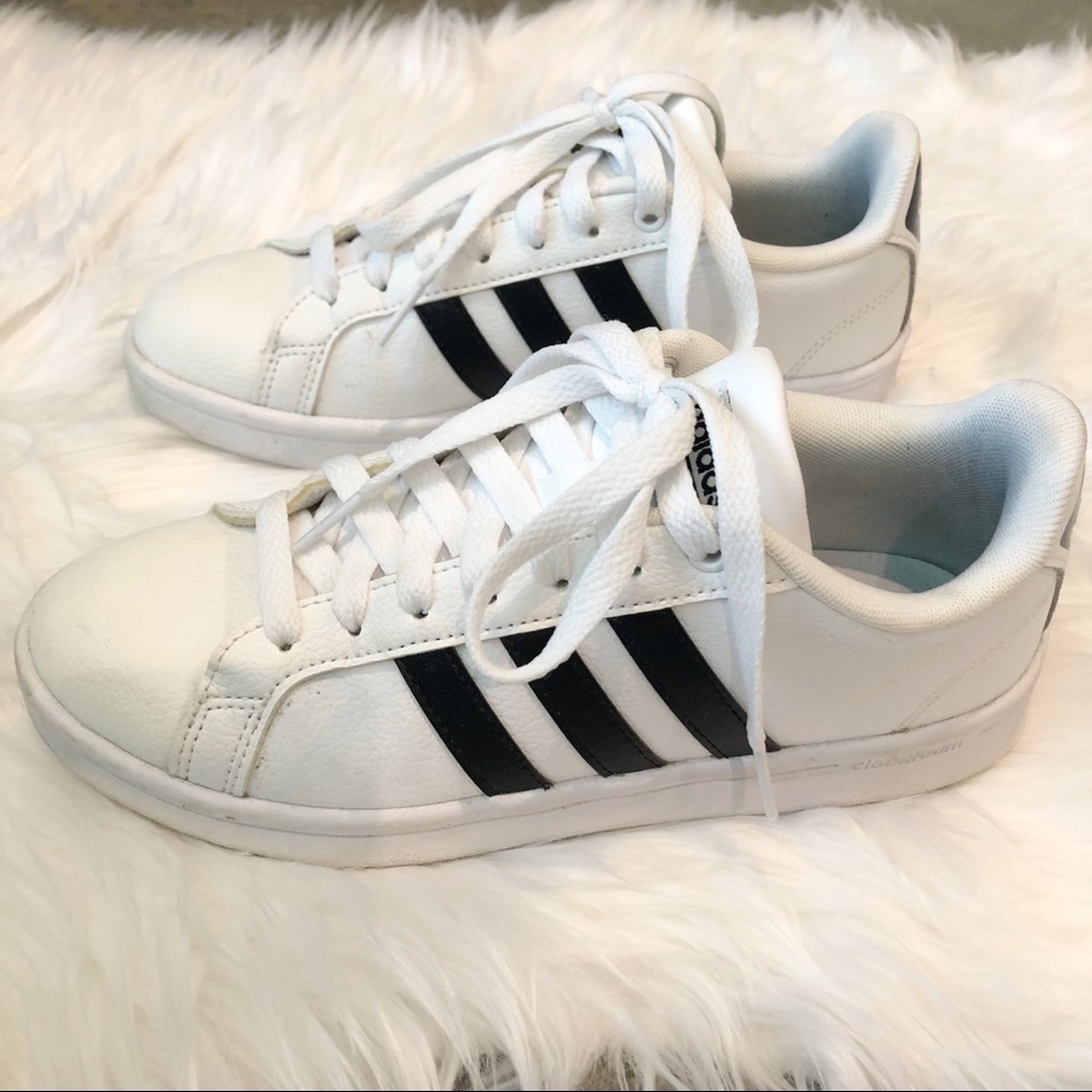 Adidas Tennis Shoes